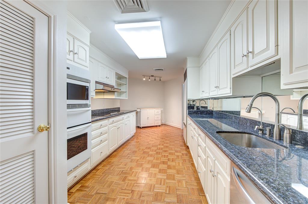 5050 Woodway Drive # 3K