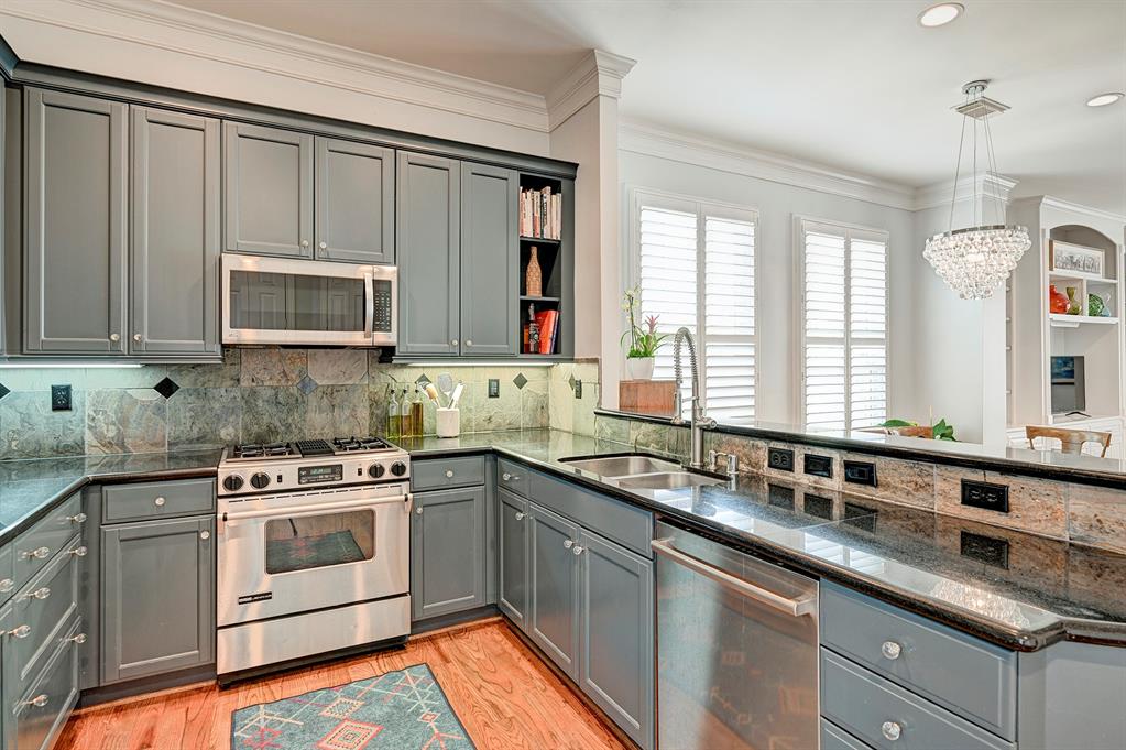 1902 Greenwich Terrace Drive