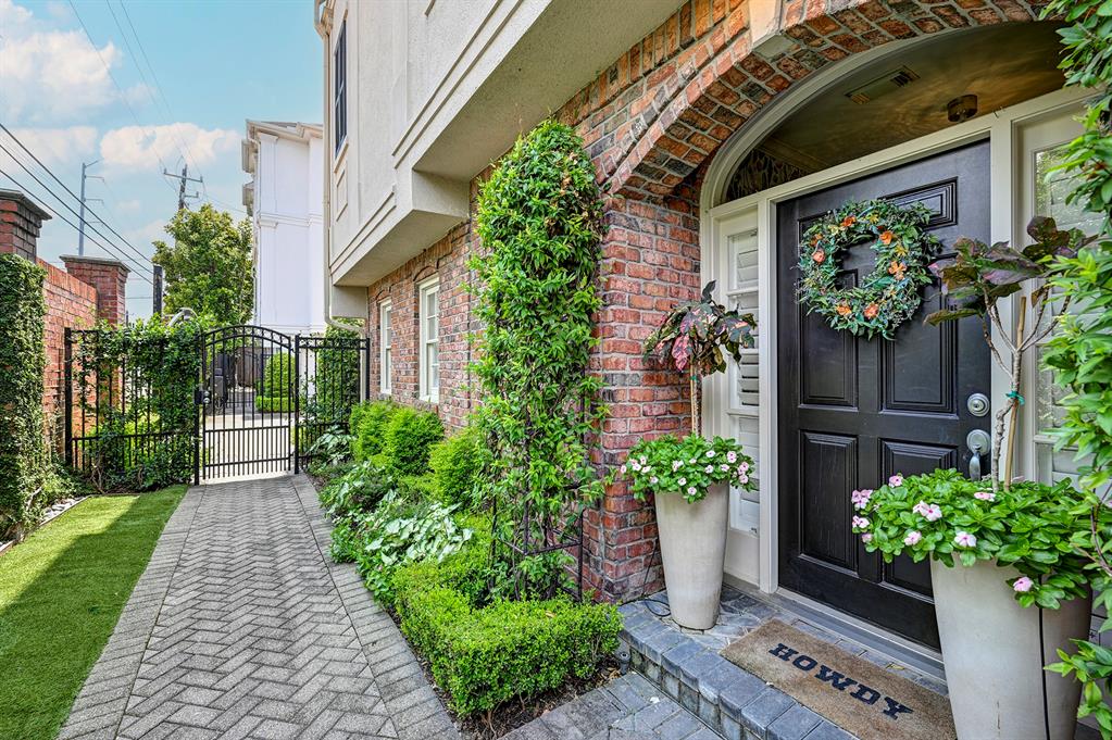 1902 Greenwich Terrace Drive