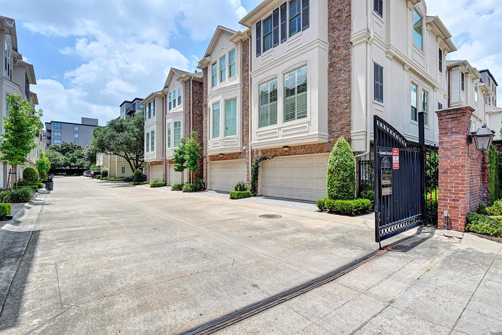 1902 Greenwich Terrace Drive