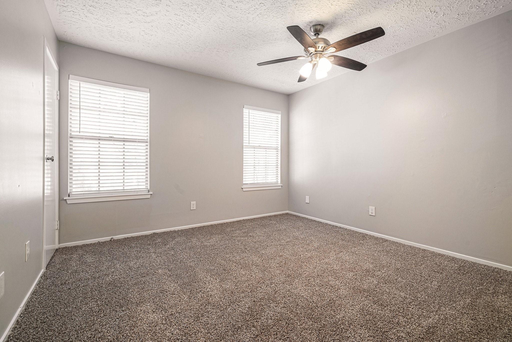 11915 S Red Cedar Circle