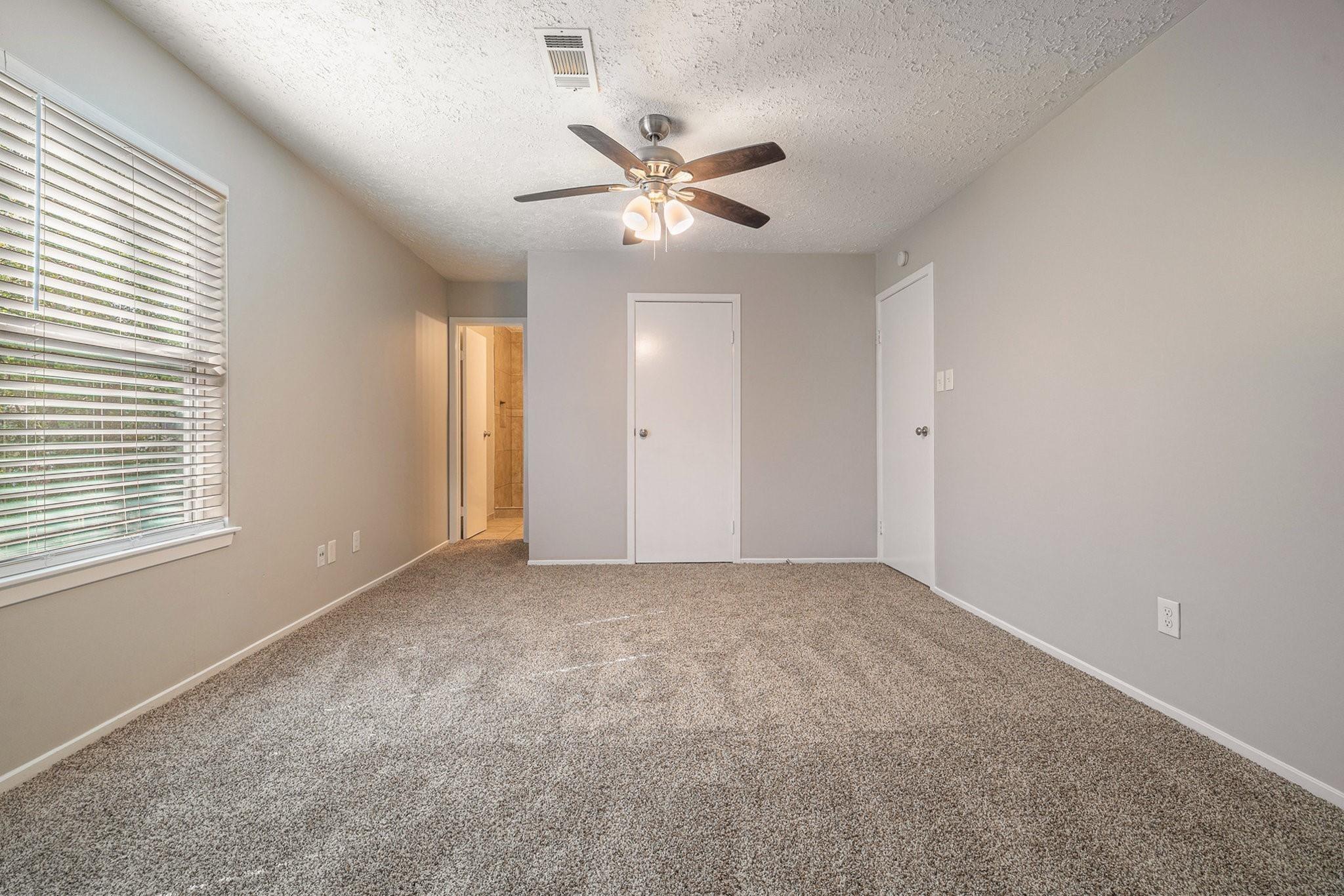 11915 S Red Cedar Circle