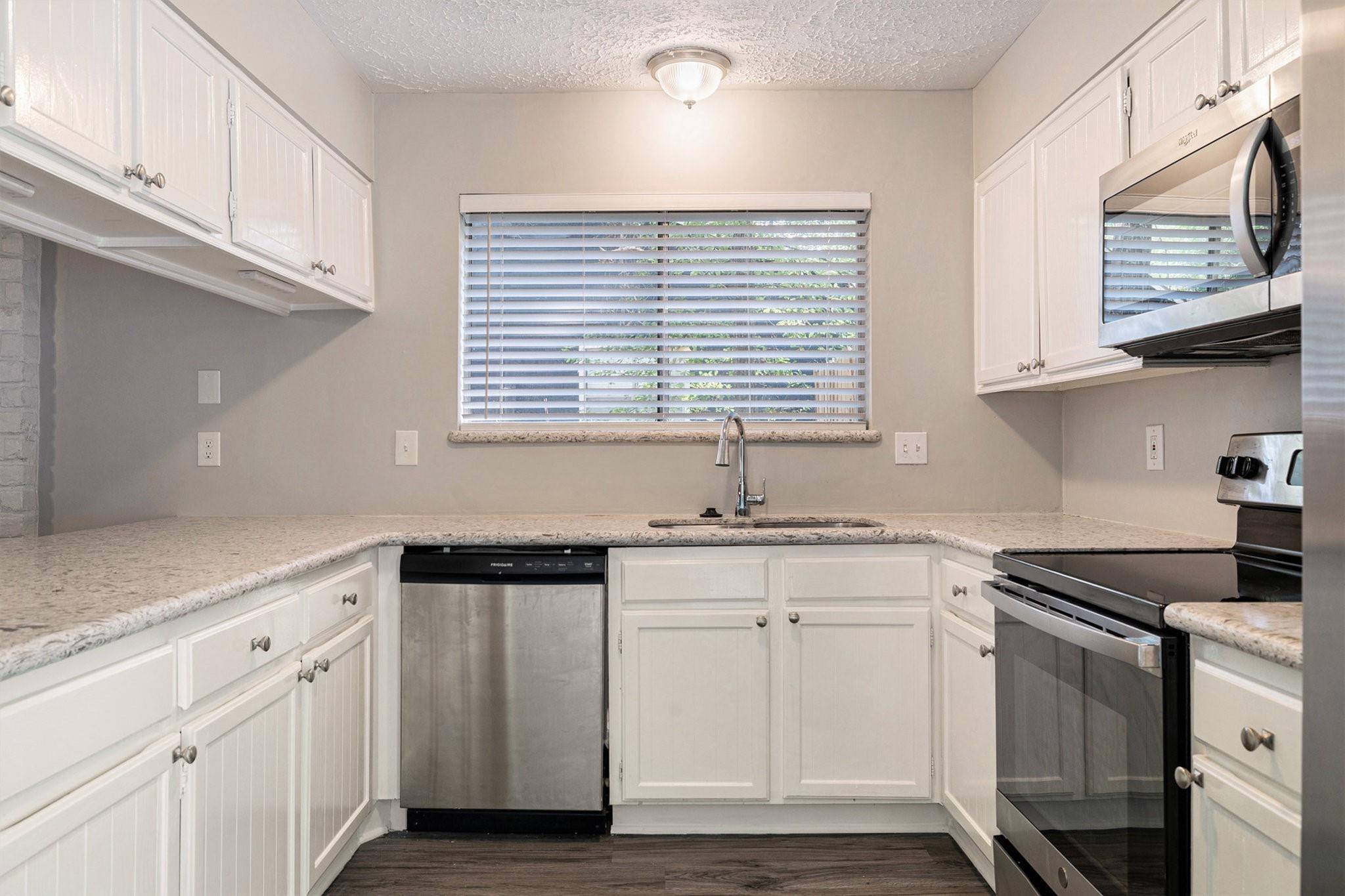 11915 S Red Cedar Circle