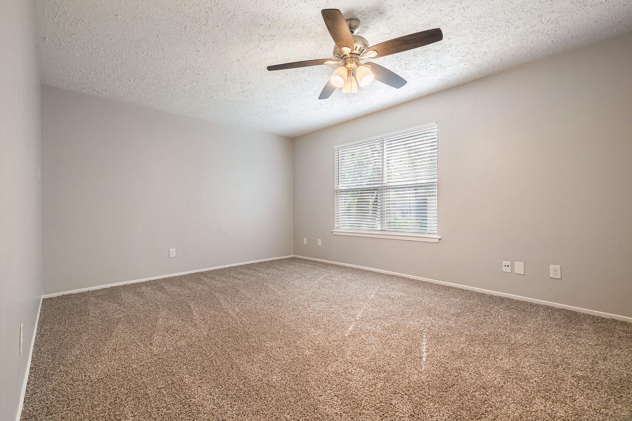 11915 S Red Cedar Circle