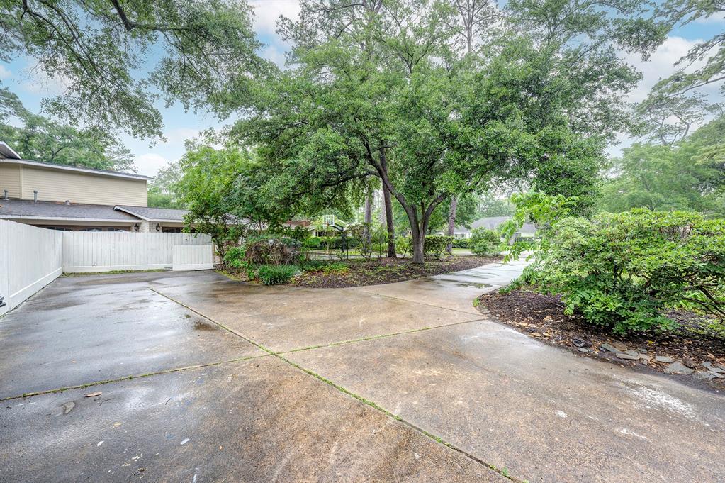 11511 Echo Hollow Street
