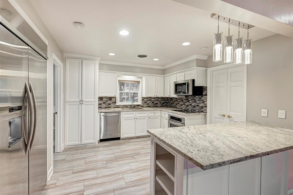 11511 Echo Hollow Street