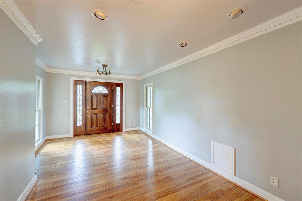 11511 Echo Hollow Street