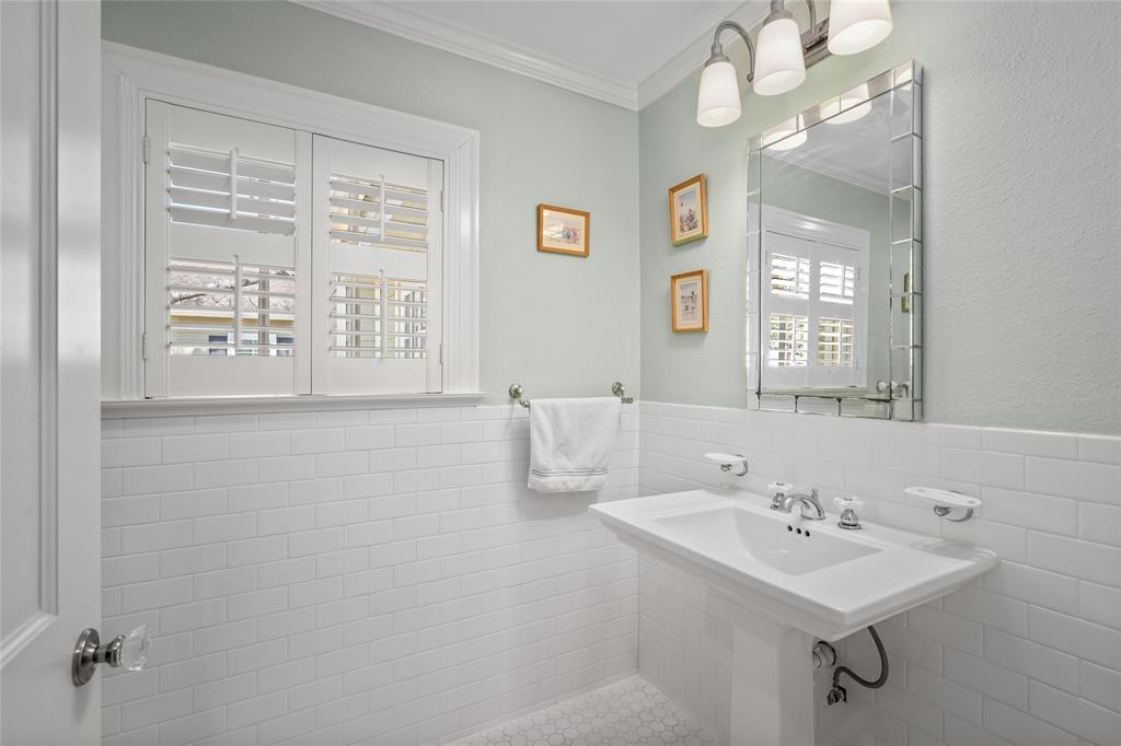 2430 Swift Boulevard