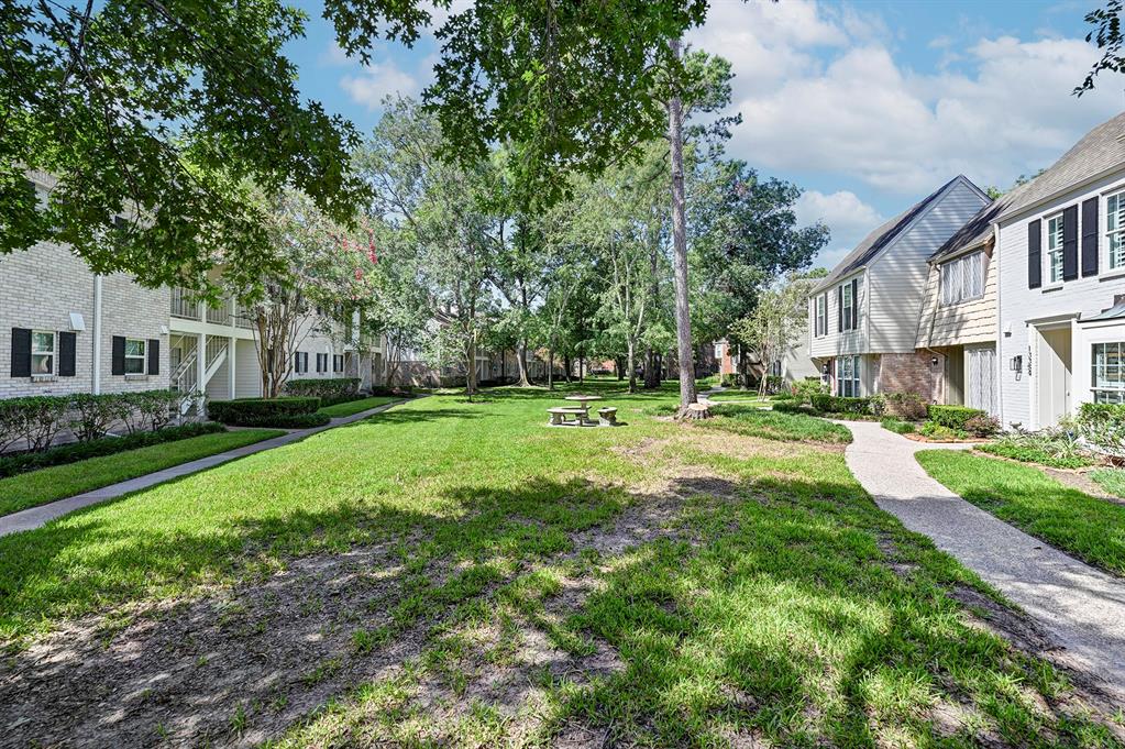 13362 Trail Hollow Drive