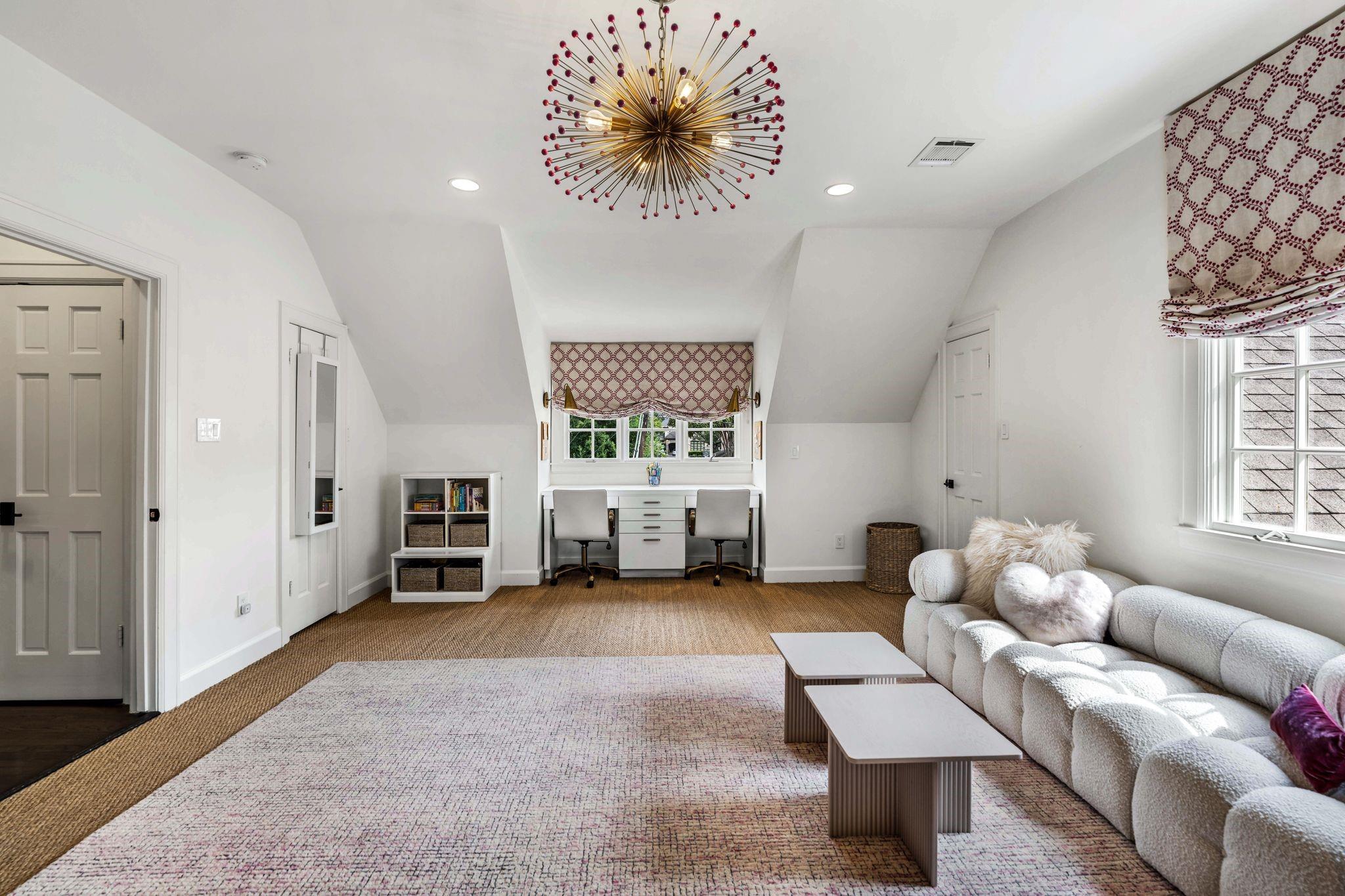 5672 Cedar Creek Drive