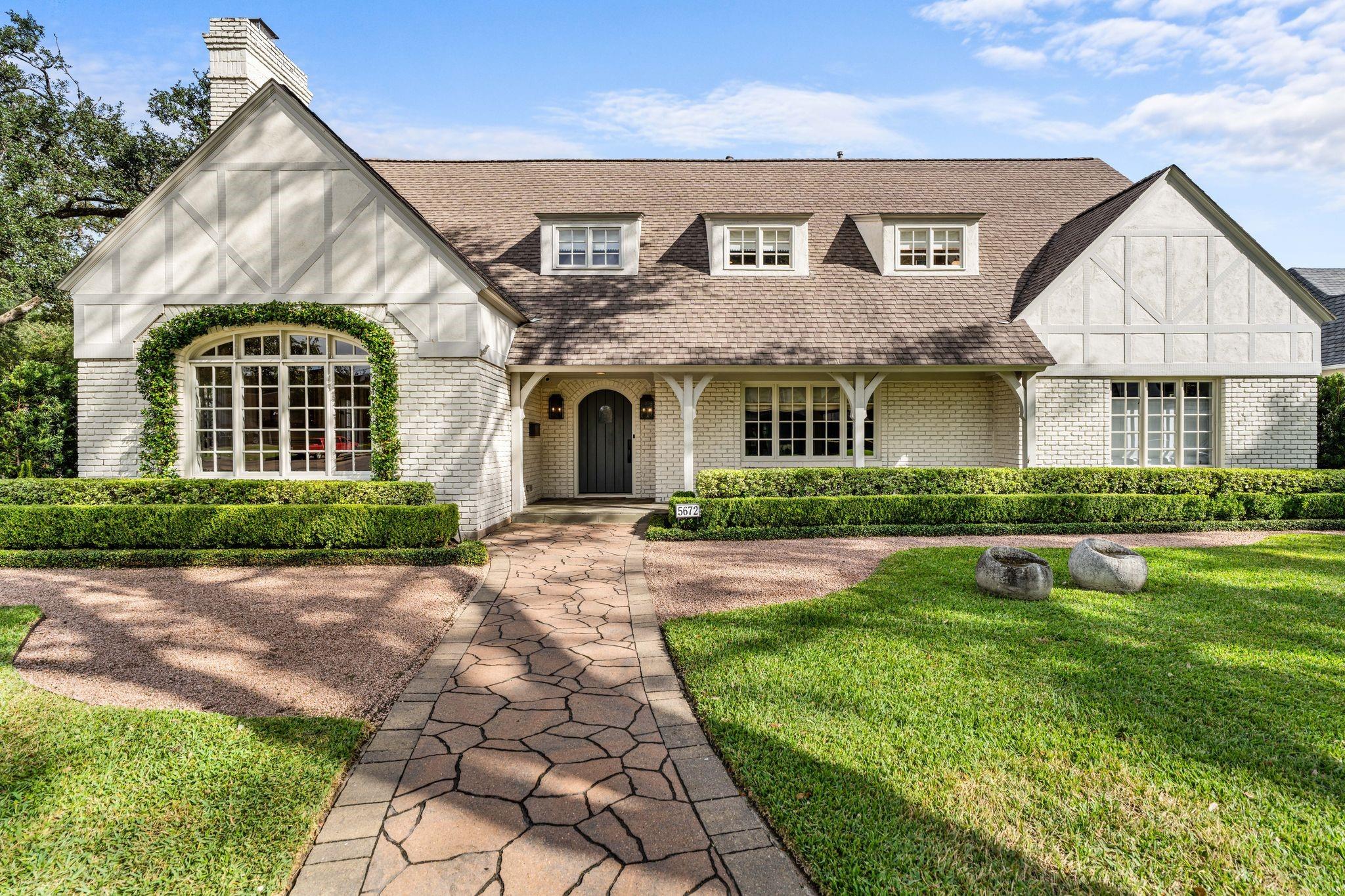 5672 Cedar Creek Drive