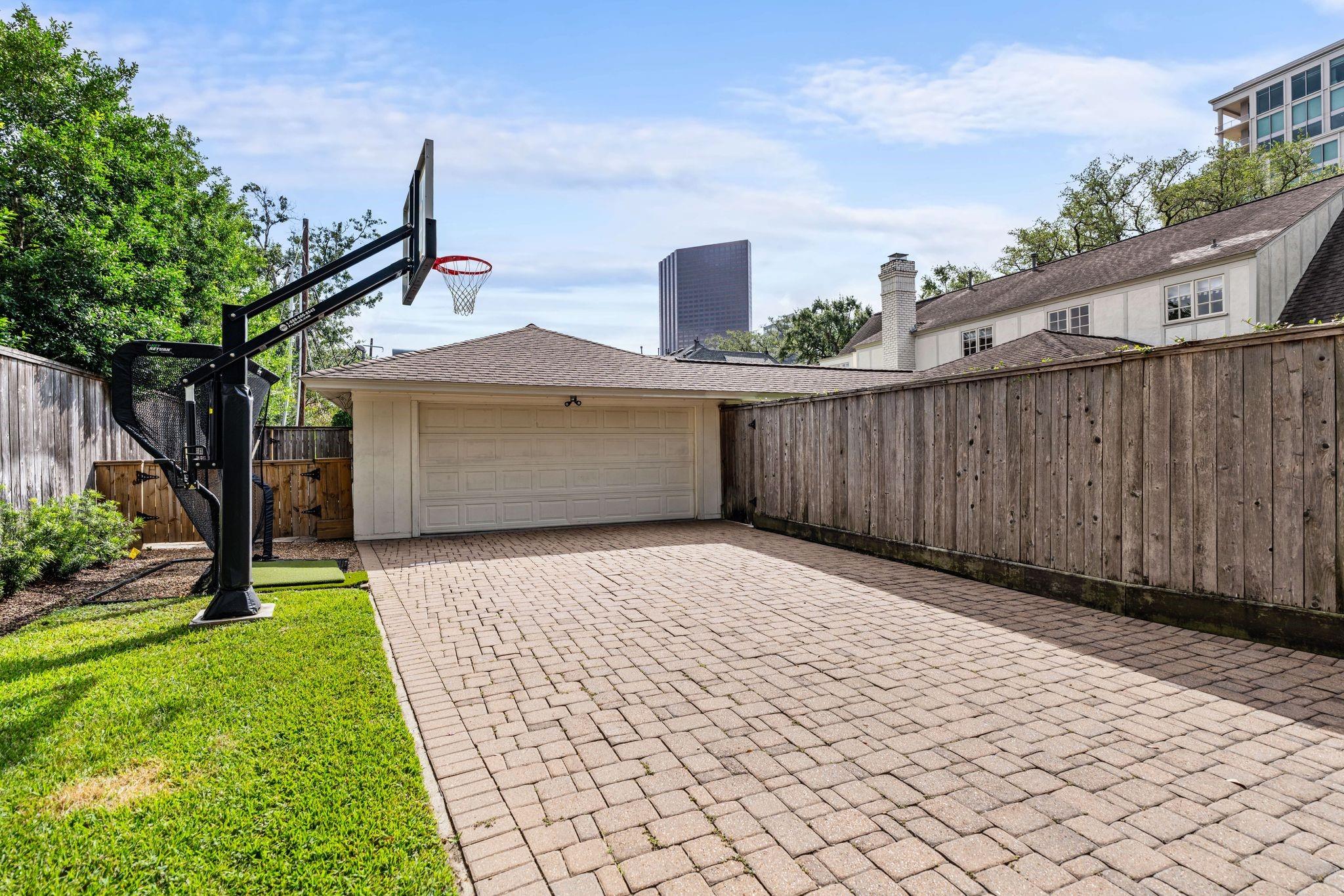 5672 Cedar Creek Drive