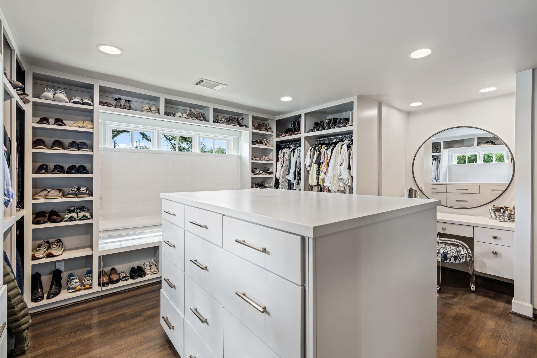 5672 Cedar Creek Drive