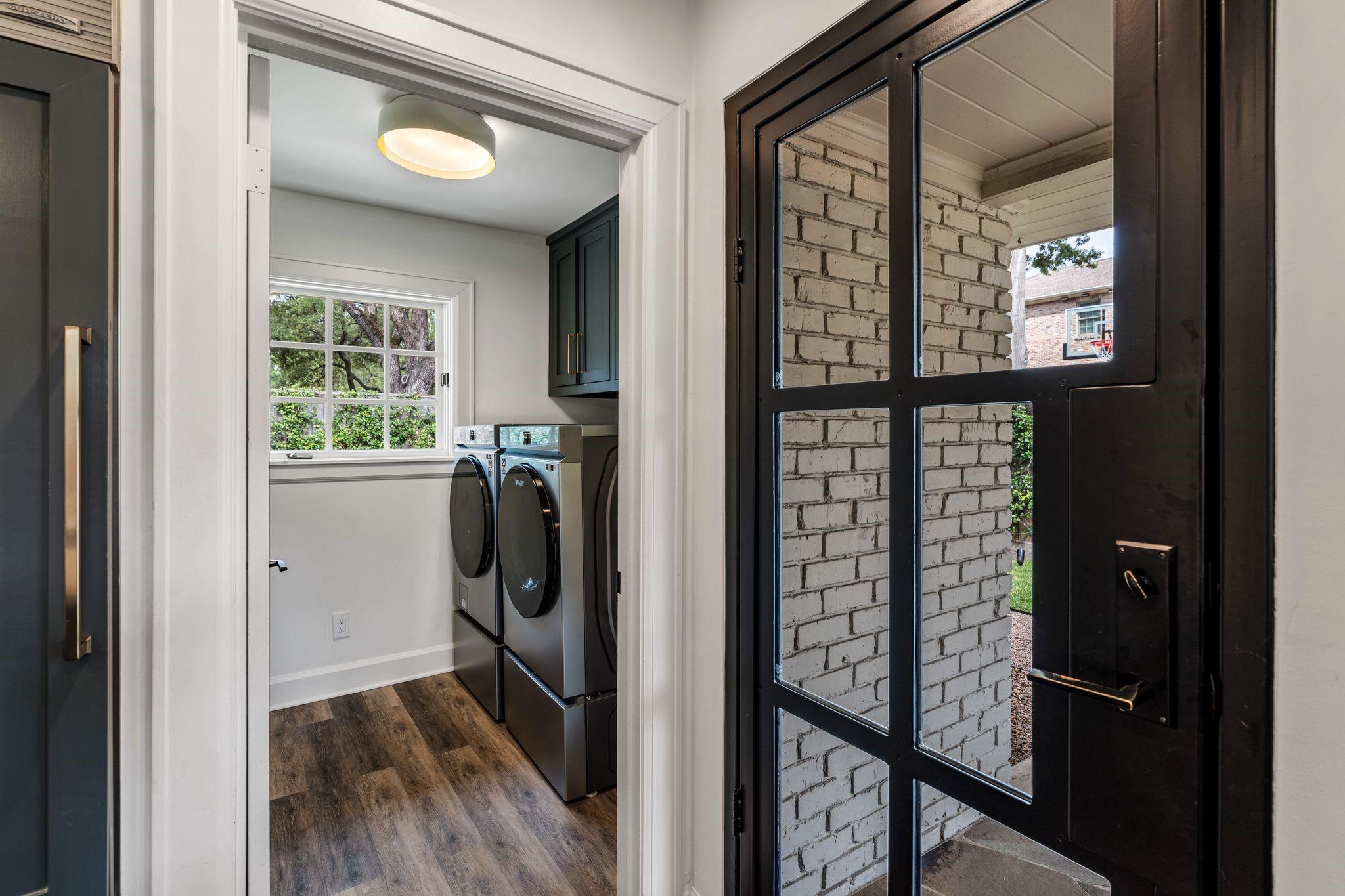 5672 Cedar Creek Drive