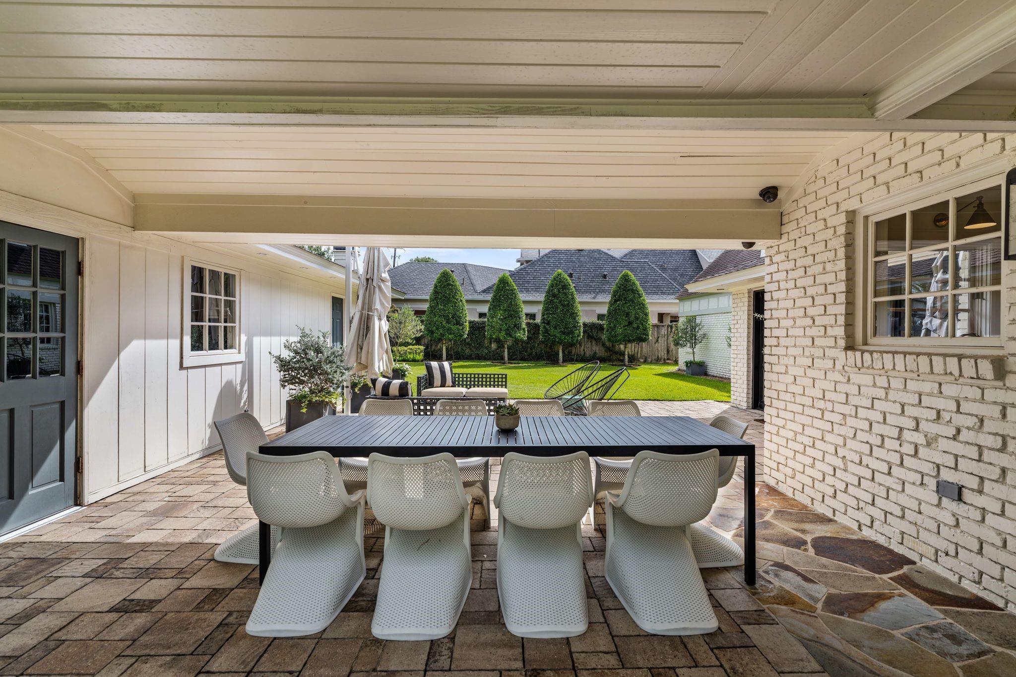 5672 Cedar Creek Drive