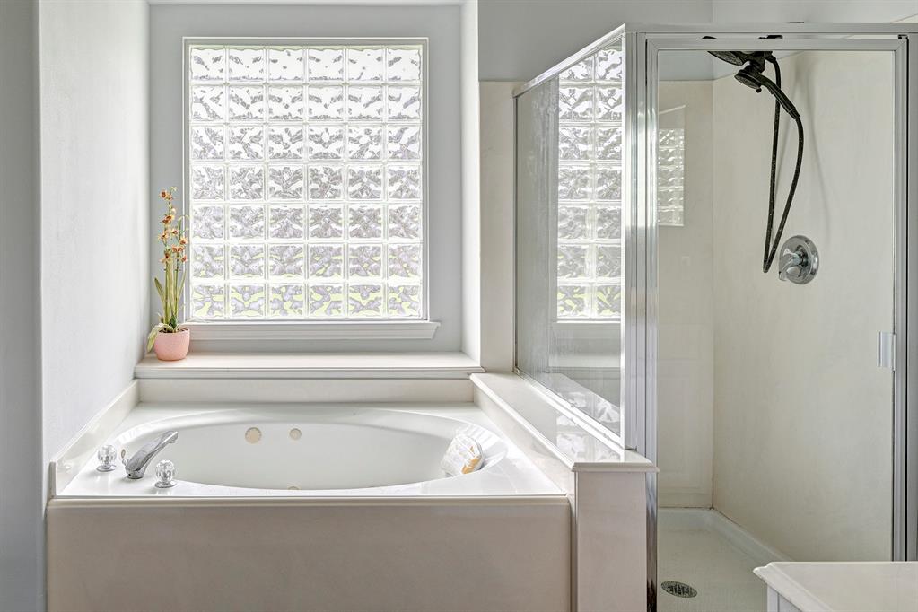 5703 Windy Knoll Lane