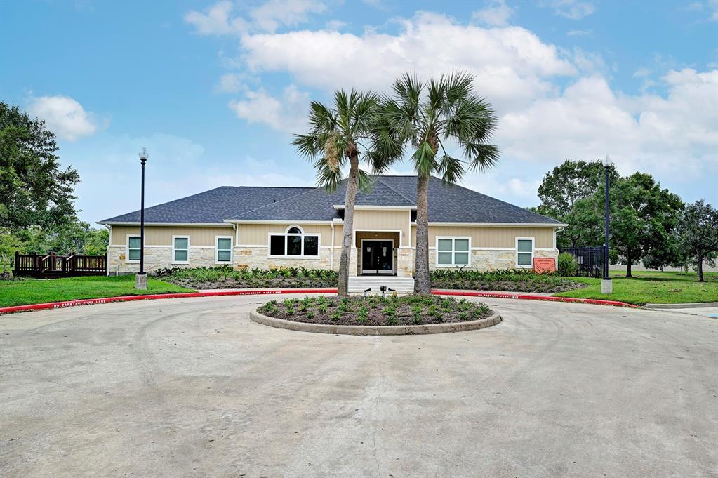 5703 Windy Knoll Lane