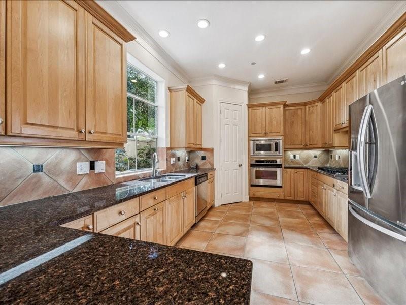 6324 Elm Court