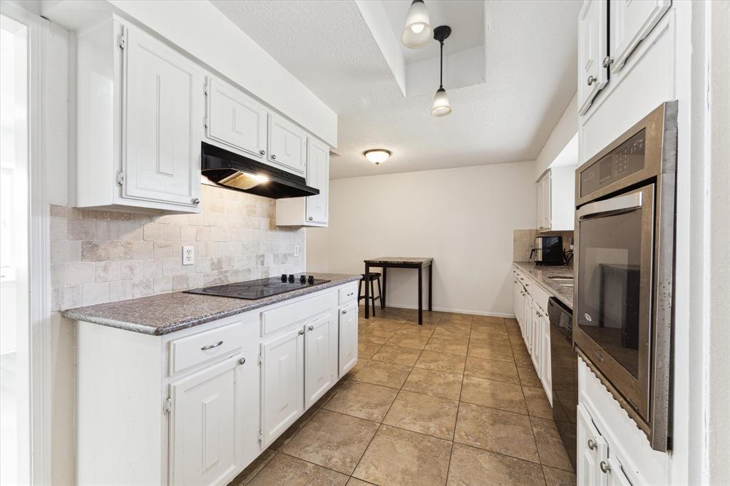 15919 Hickory Knoll Drive