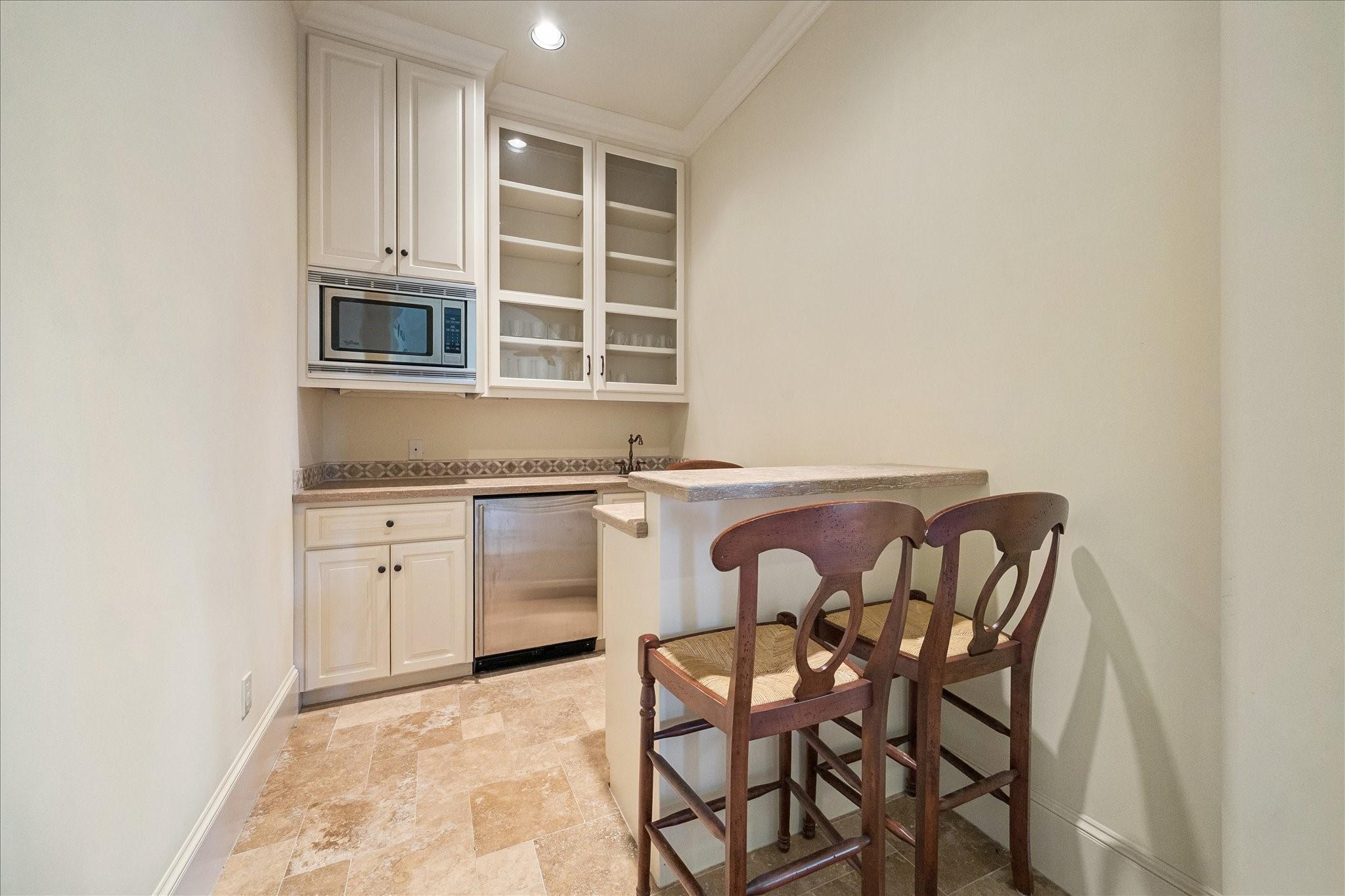 107 Willowend Drive