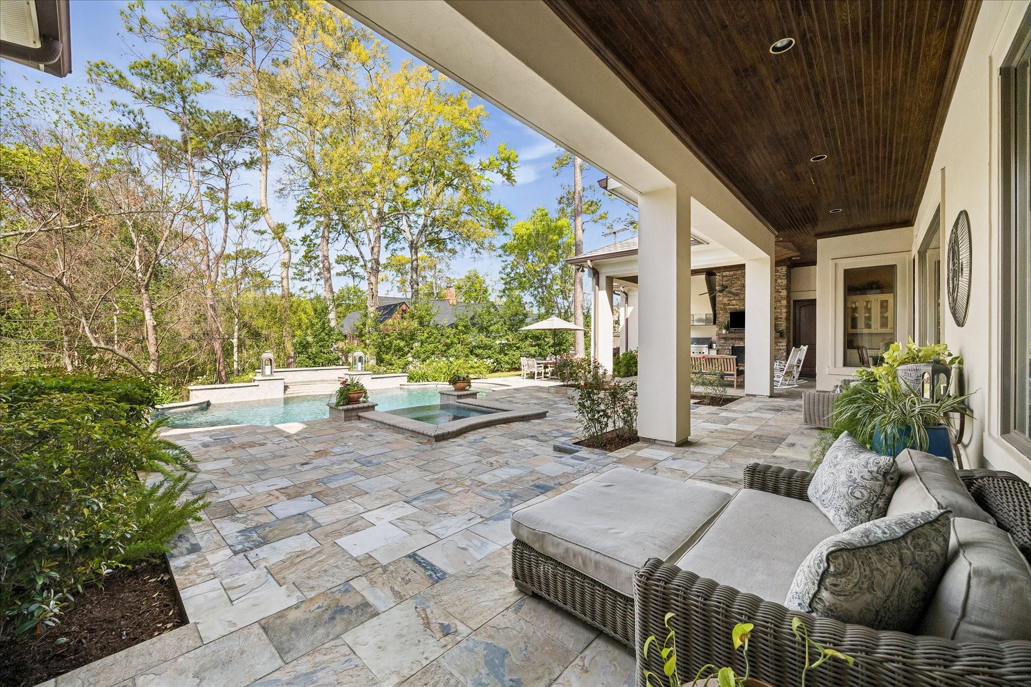 107 Willowend Drive