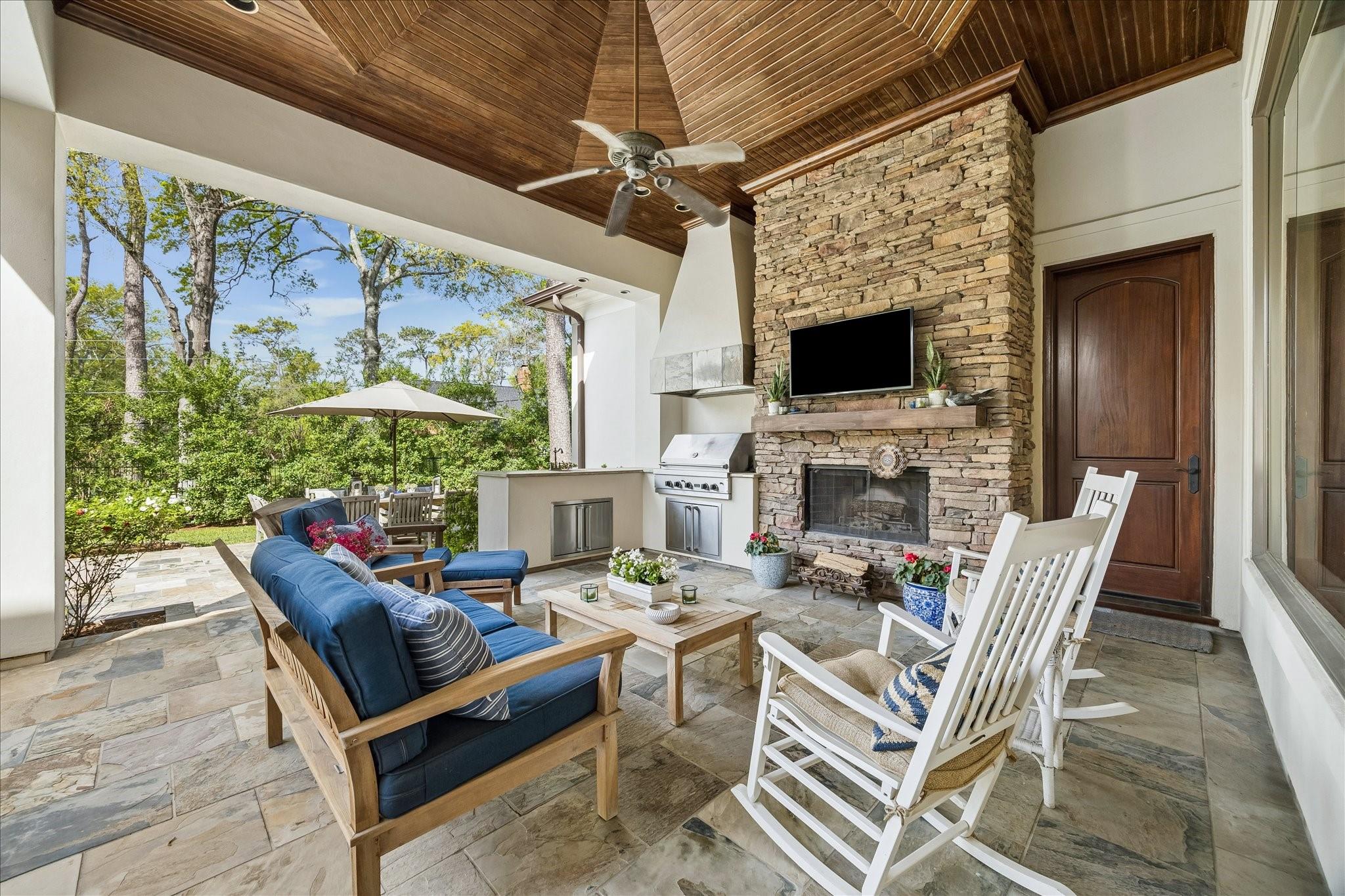 107 Willowend Drive