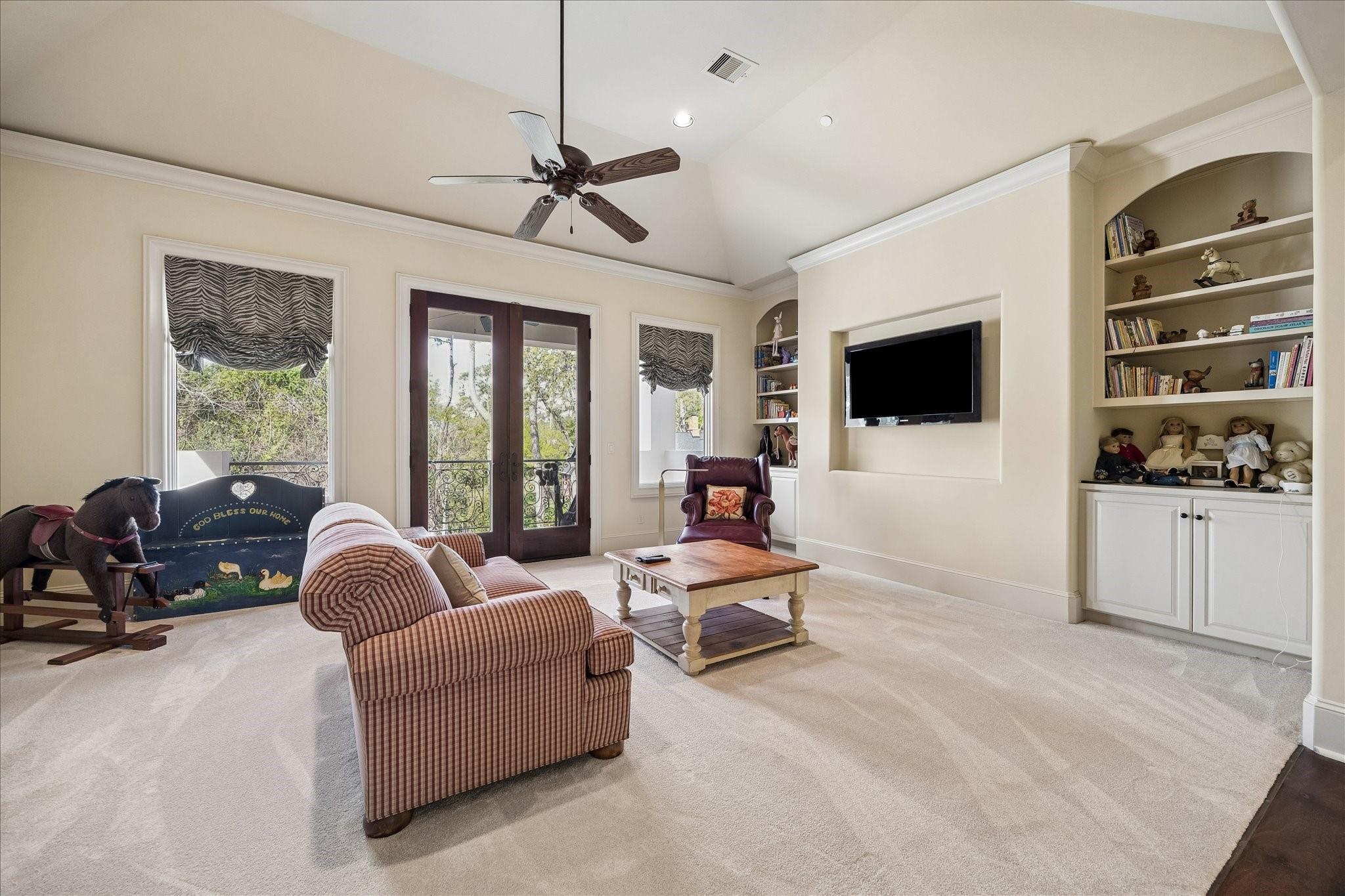 107 Willowend Drive