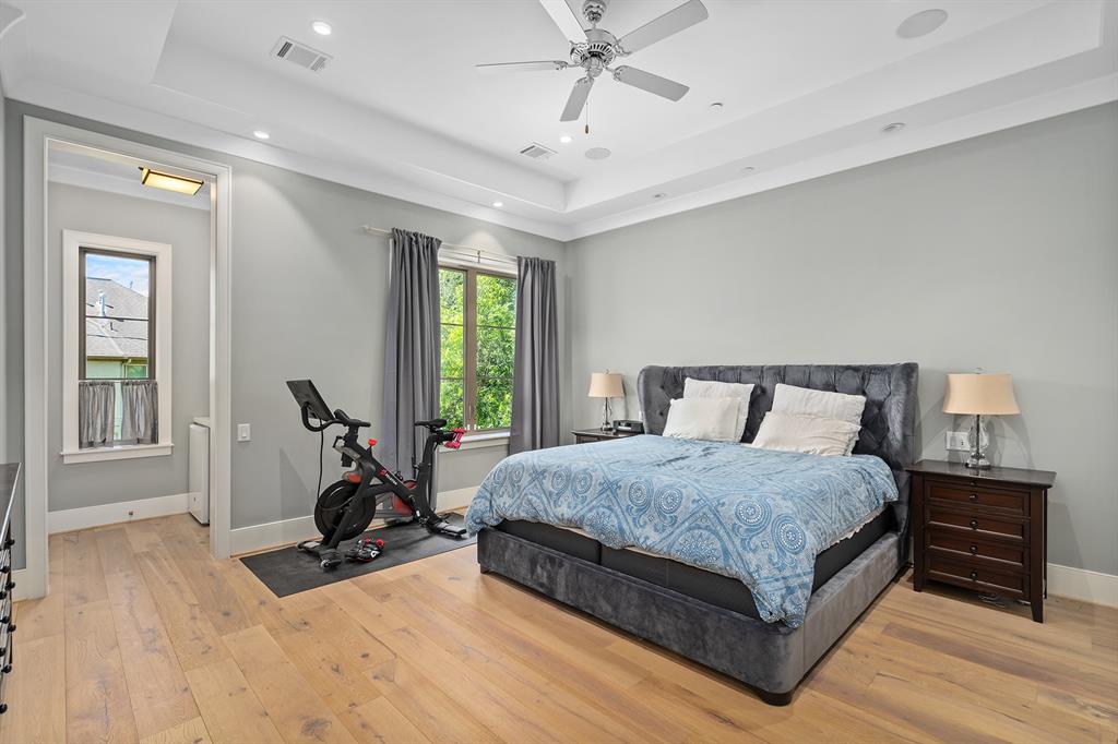 4625 Cedar Oaks Lane