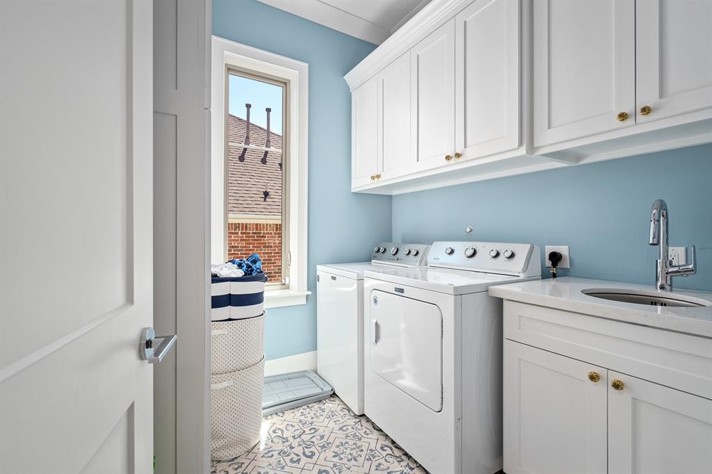 4625 Cedar Oaks Lane