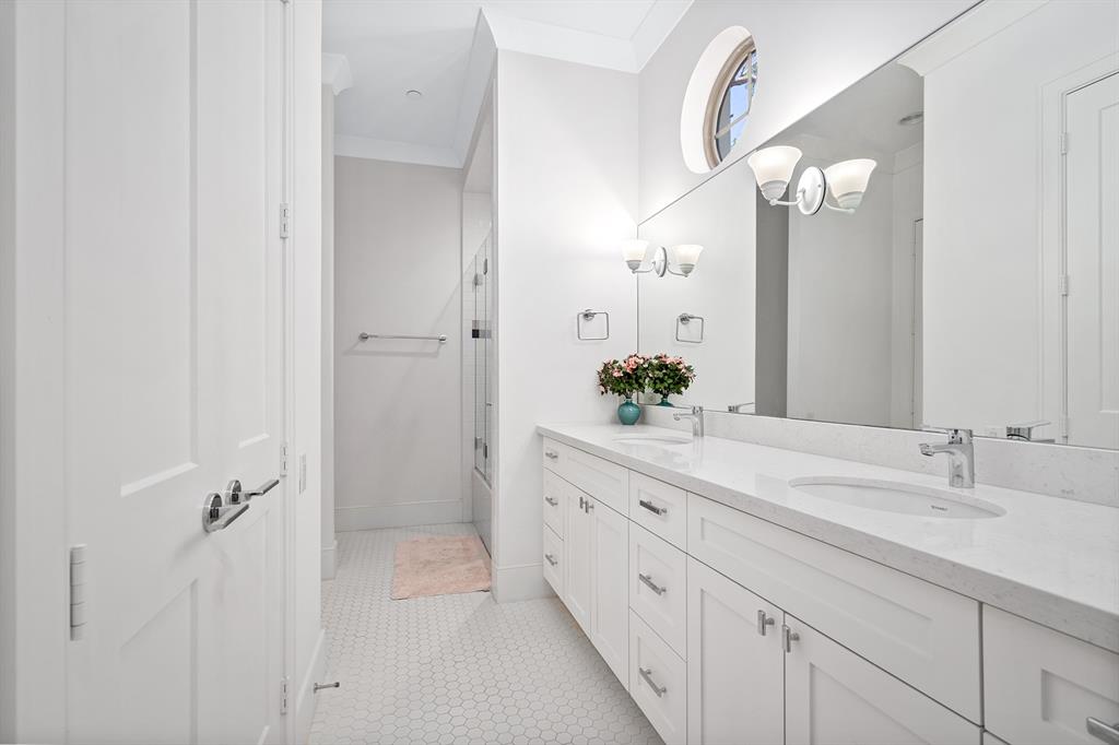 4625 Cedar Oaks Lane