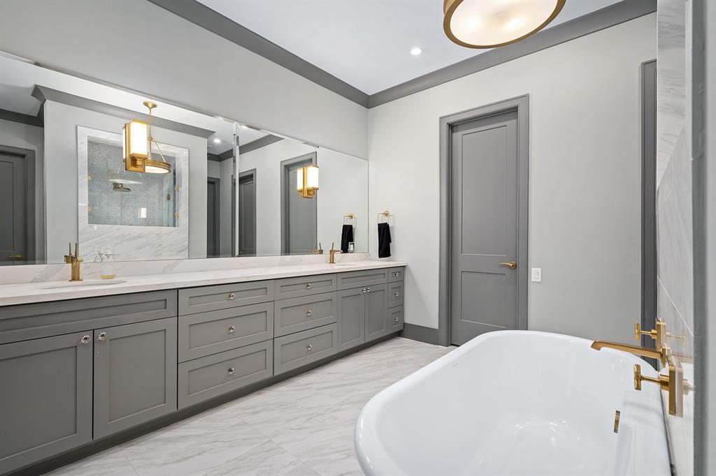 4625 Cedar Oaks Lane