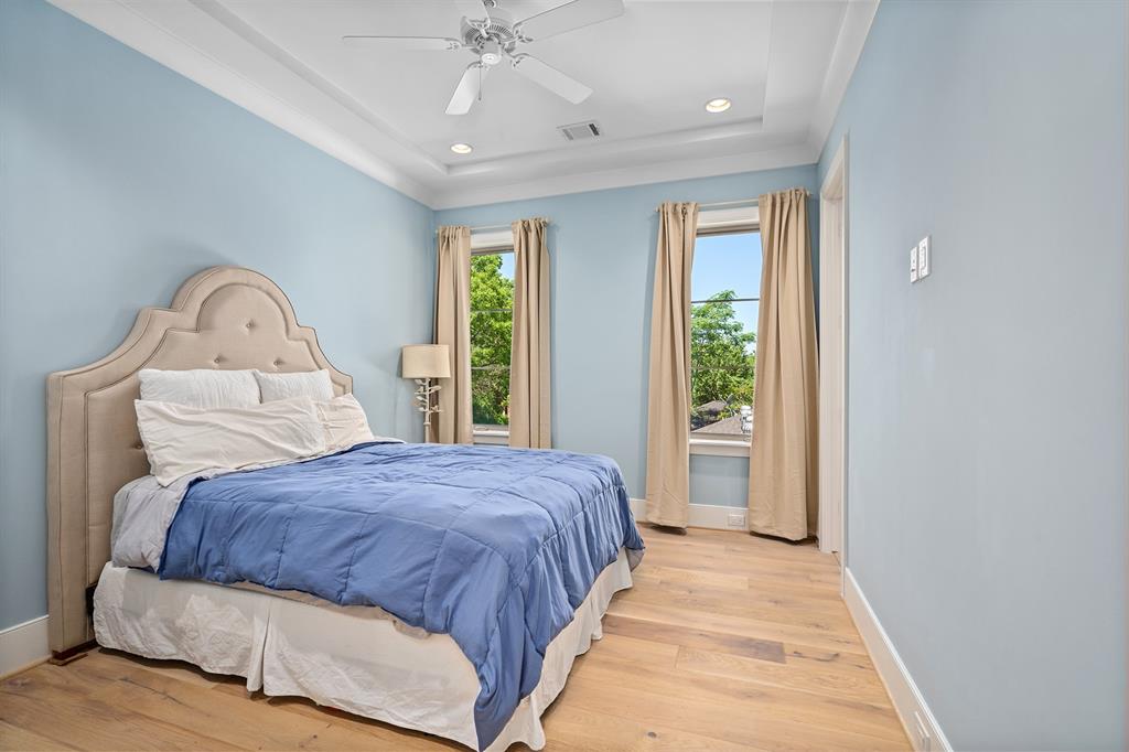 4625 Cedar Oaks Lane