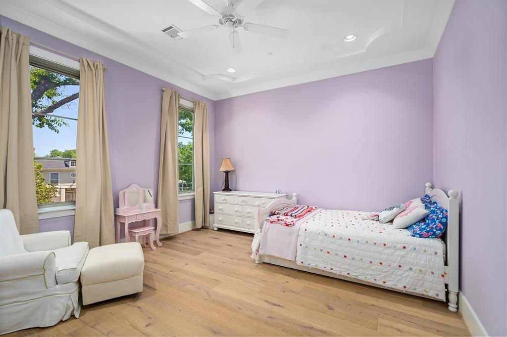 4625 Cedar Oaks Lane