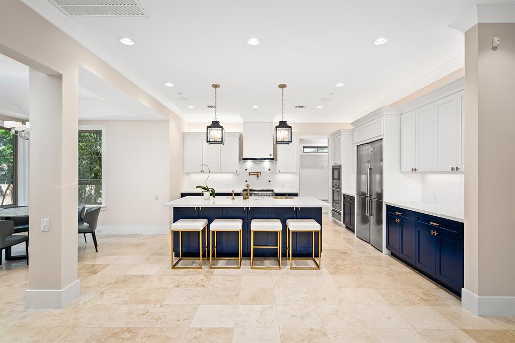 4625 Cedar Oaks Lane