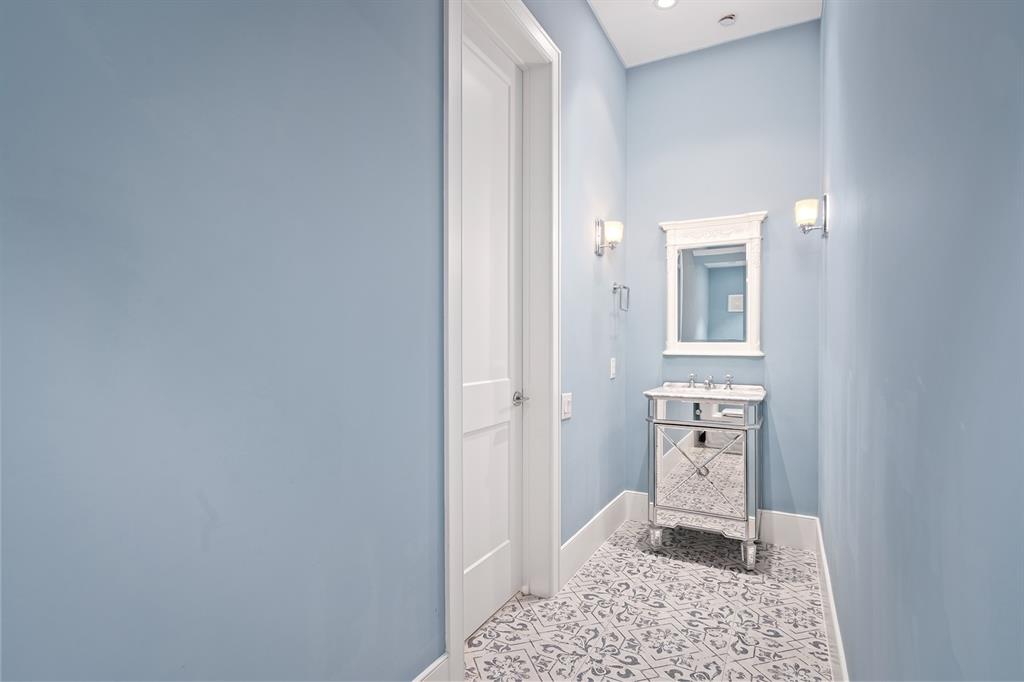 4625 Cedar Oaks Lane