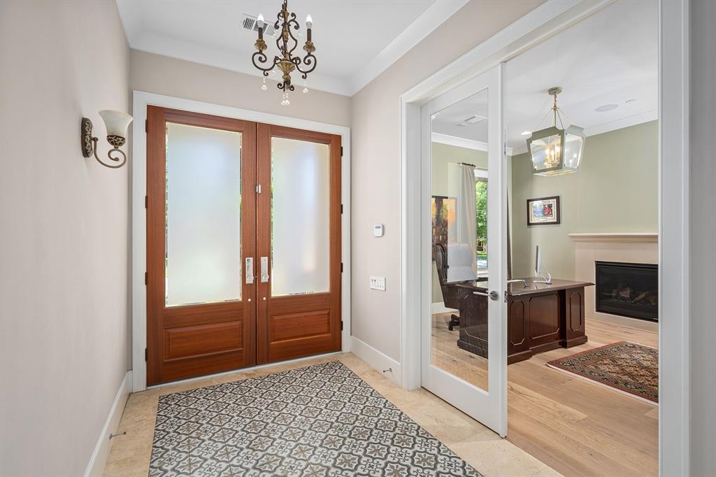 4625 Cedar Oaks Lane