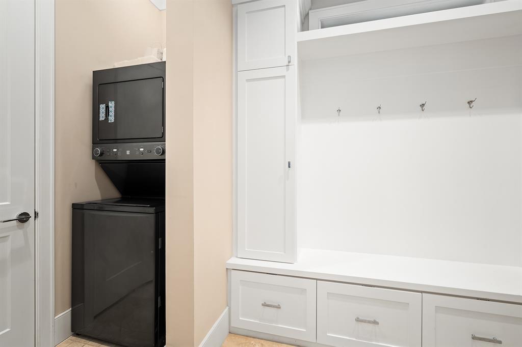 4625 Cedar Oaks Lane