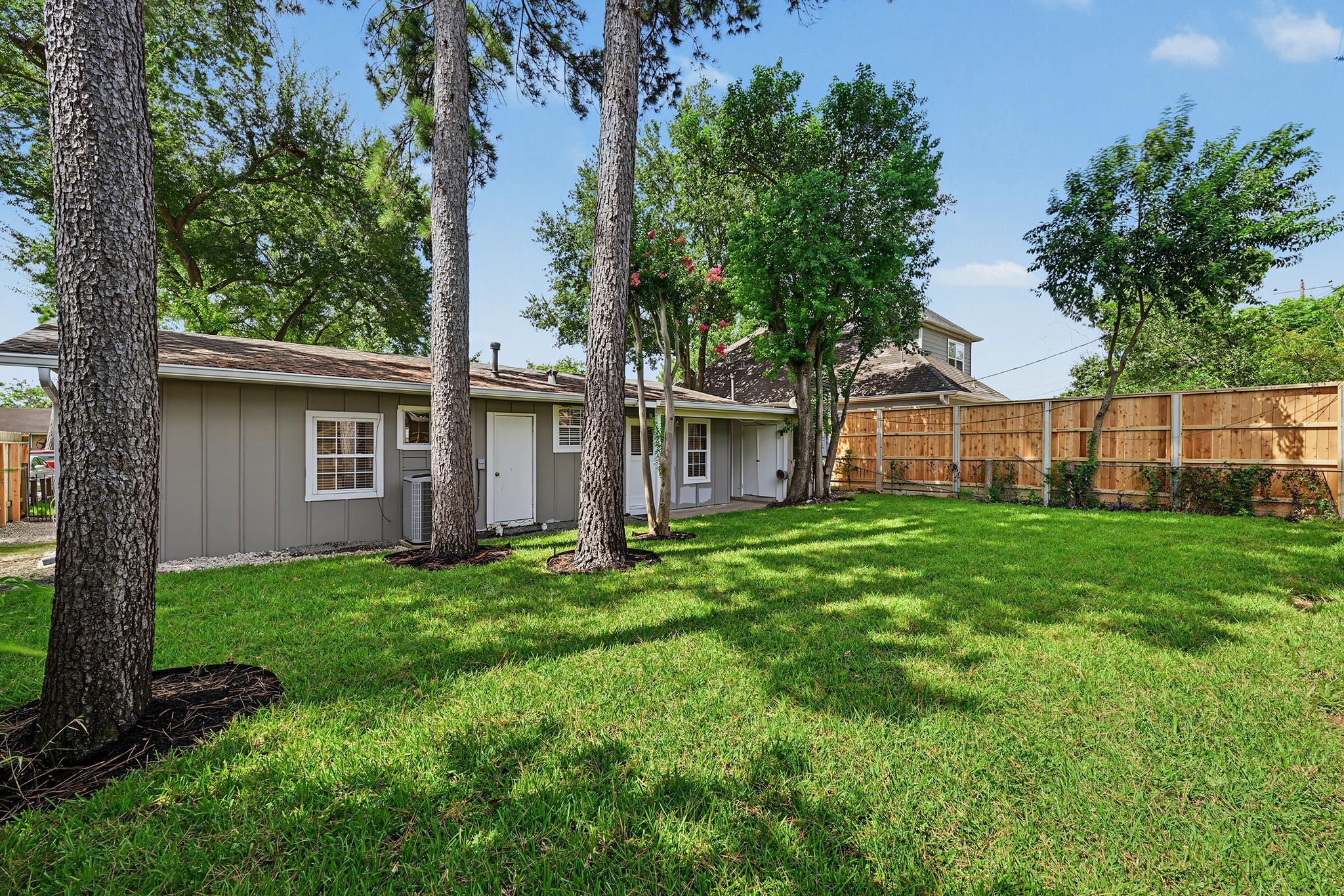 5202 Nina Lee Lane