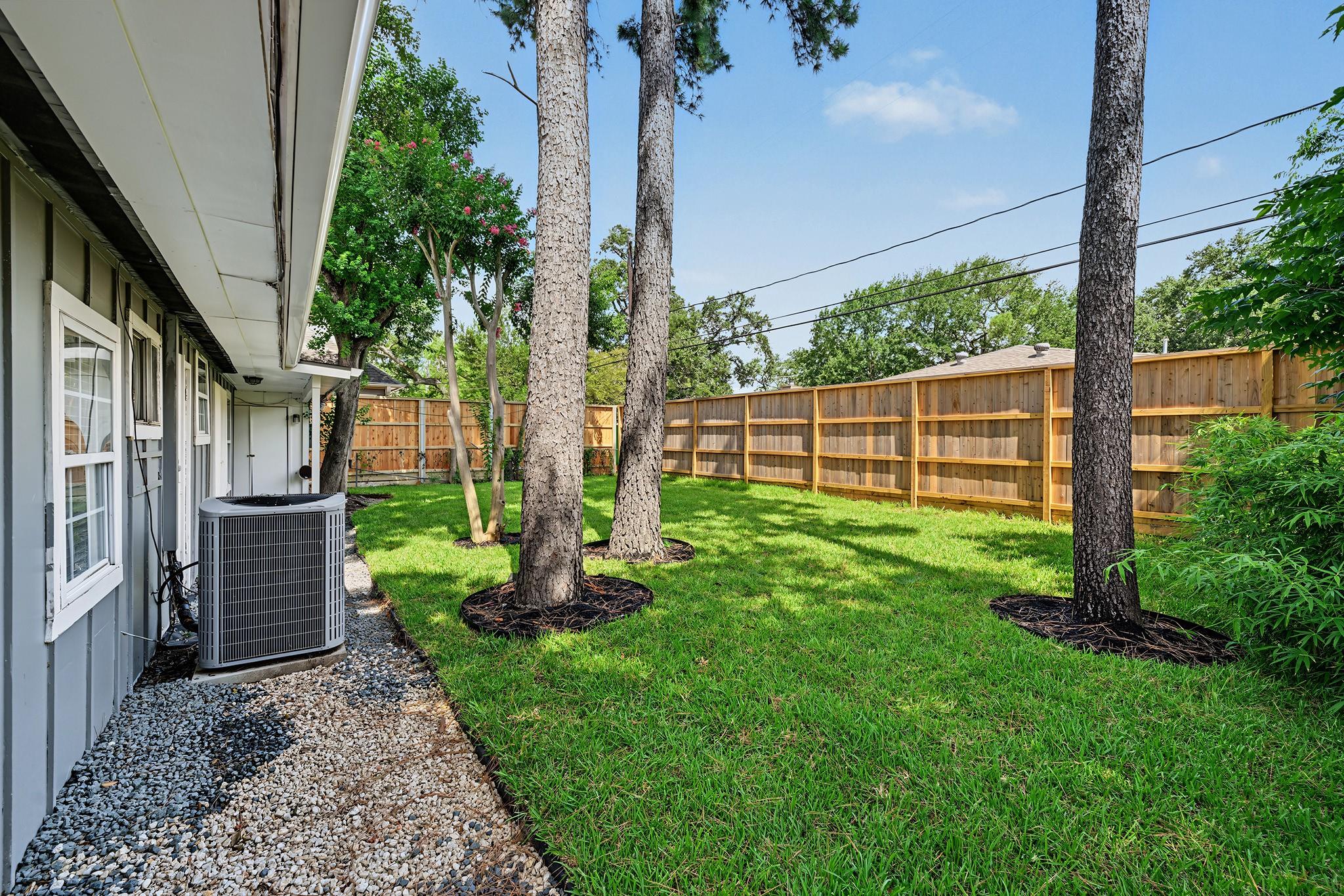 5202 Nina Lee Lane