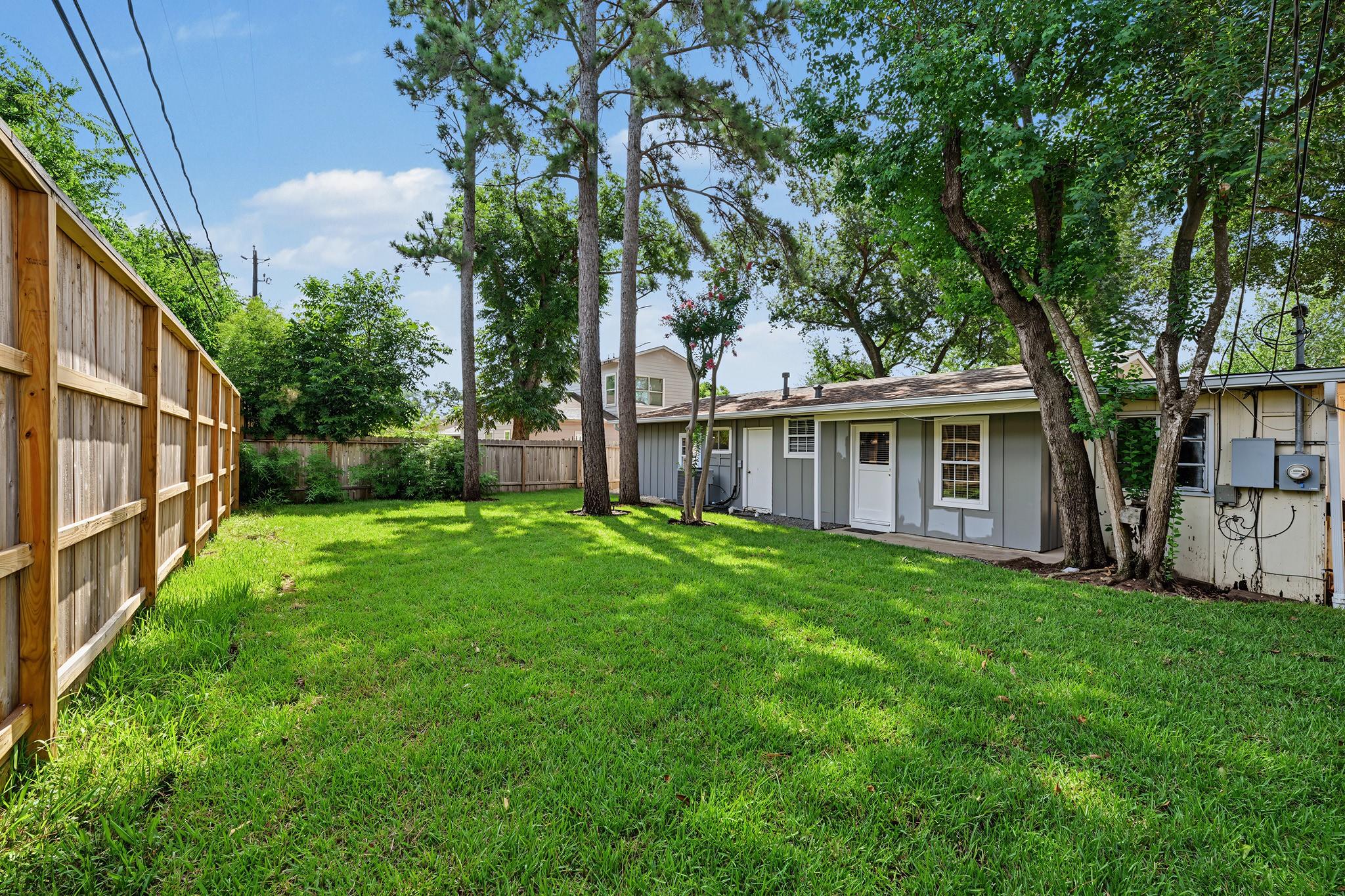 5202 Nina Lee Lane