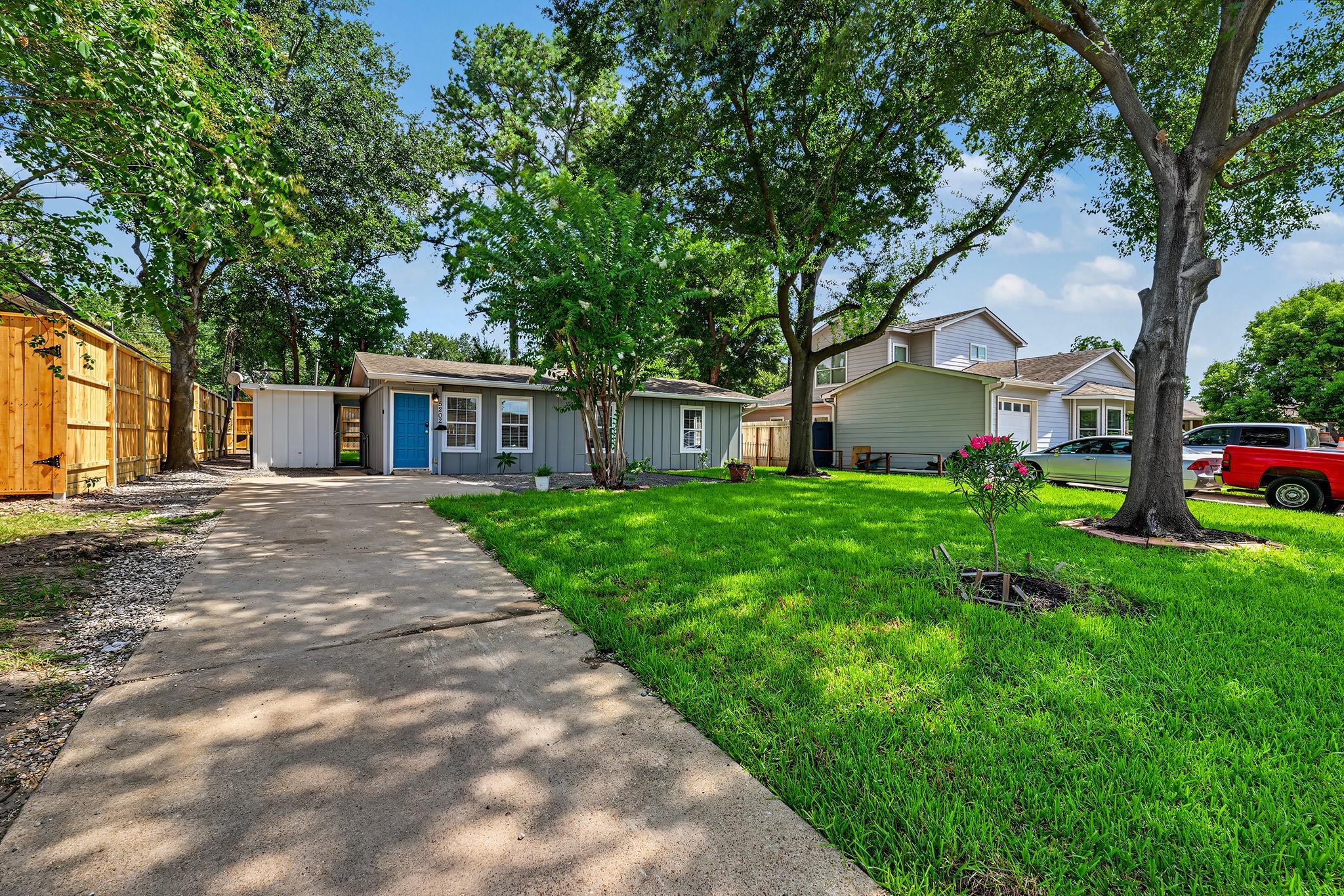 5202 Nina Lee Lane