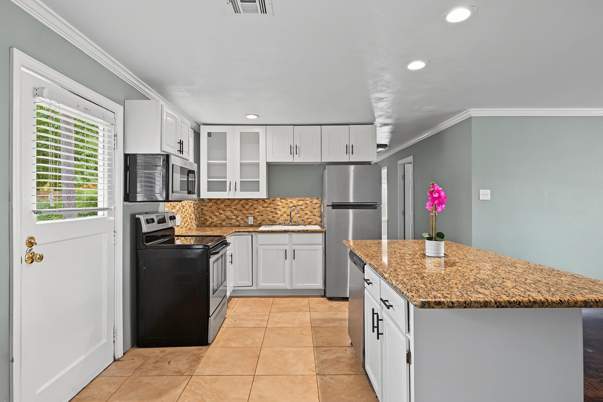 5202 Nina Lee Lane