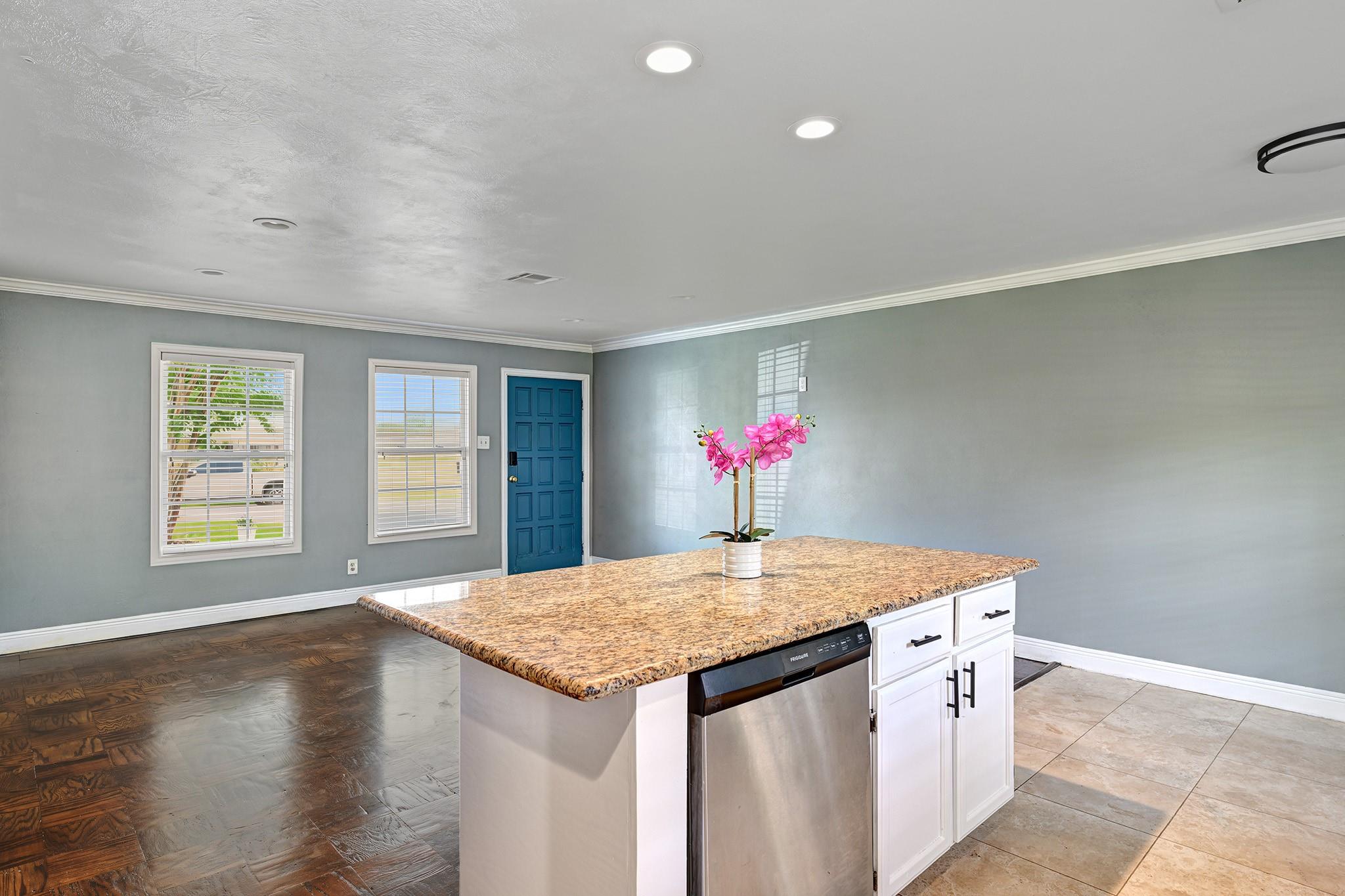 5202 Nina Lee Lane