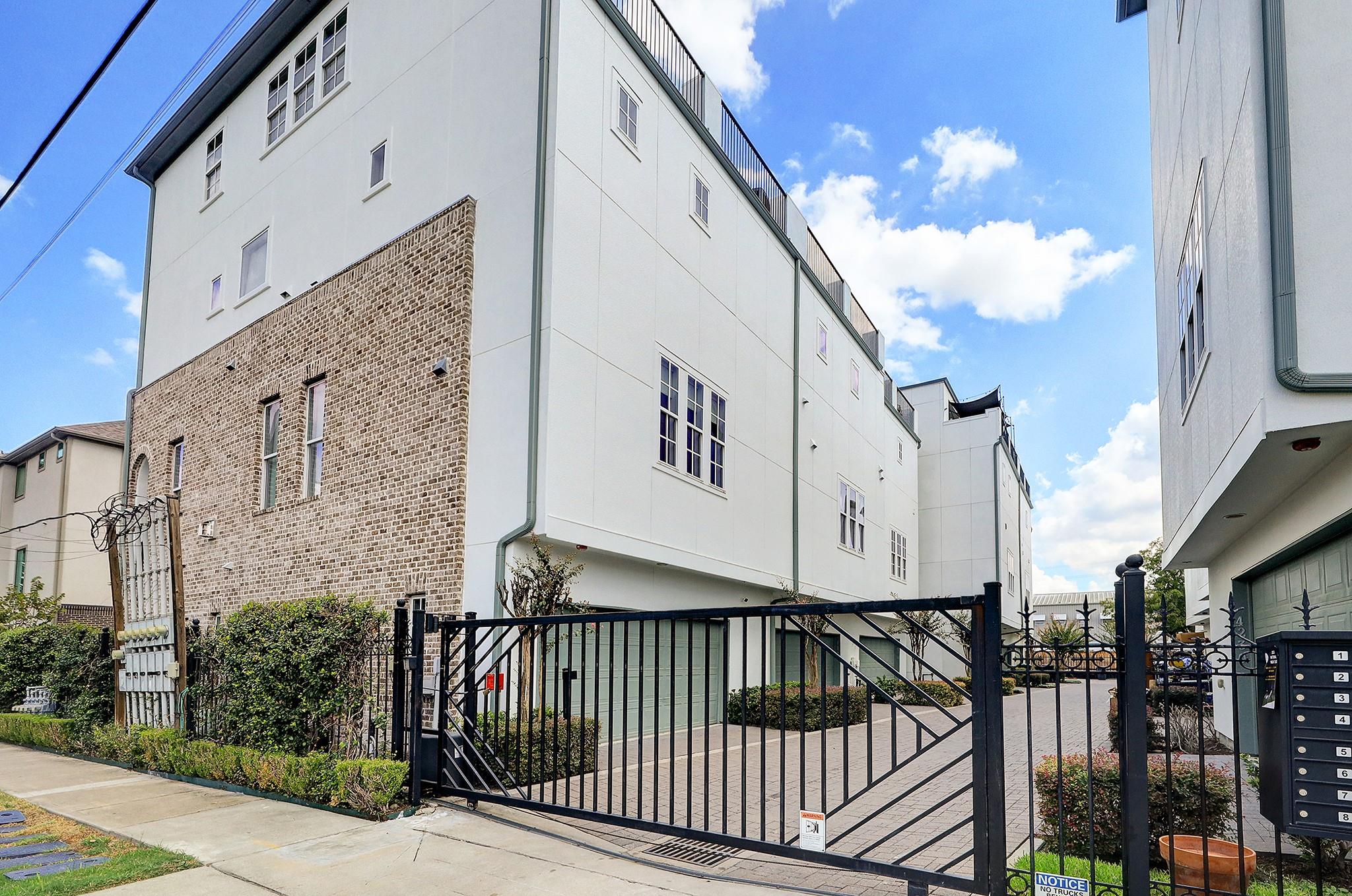 1110 Thompson Street