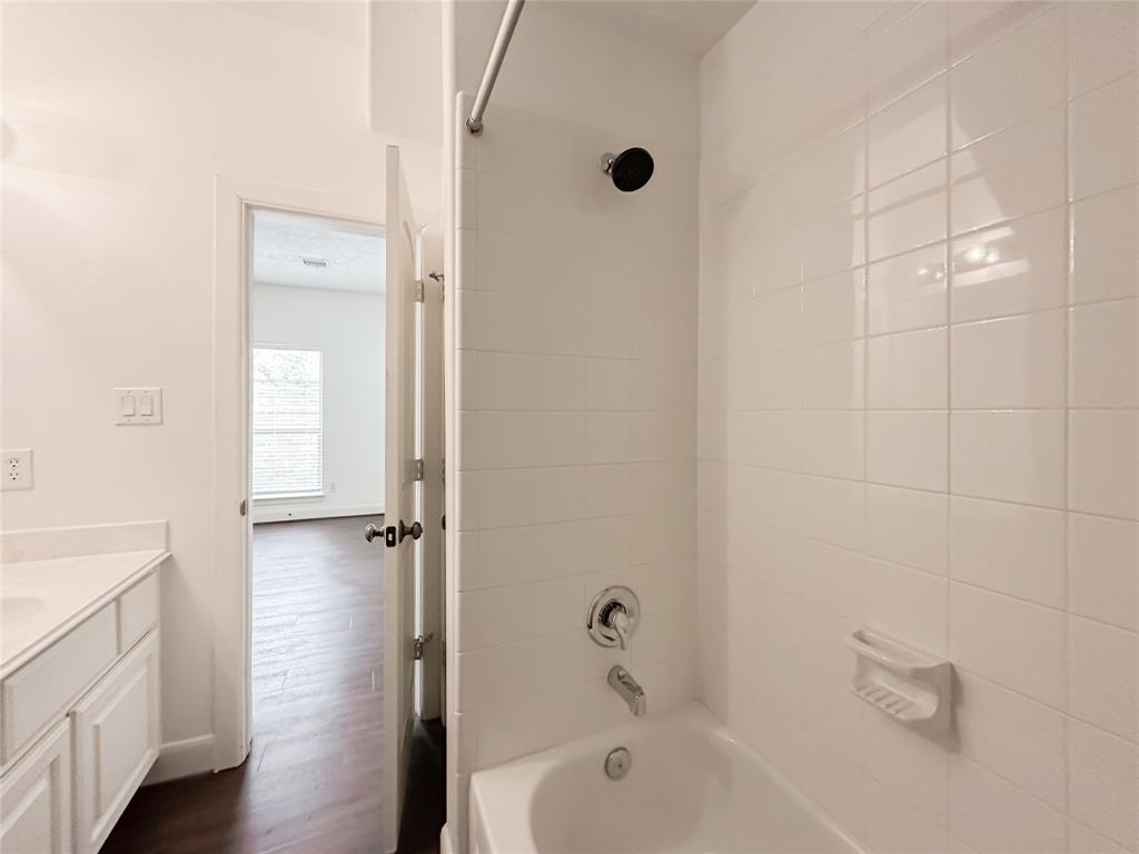 1727 Stacy Crest