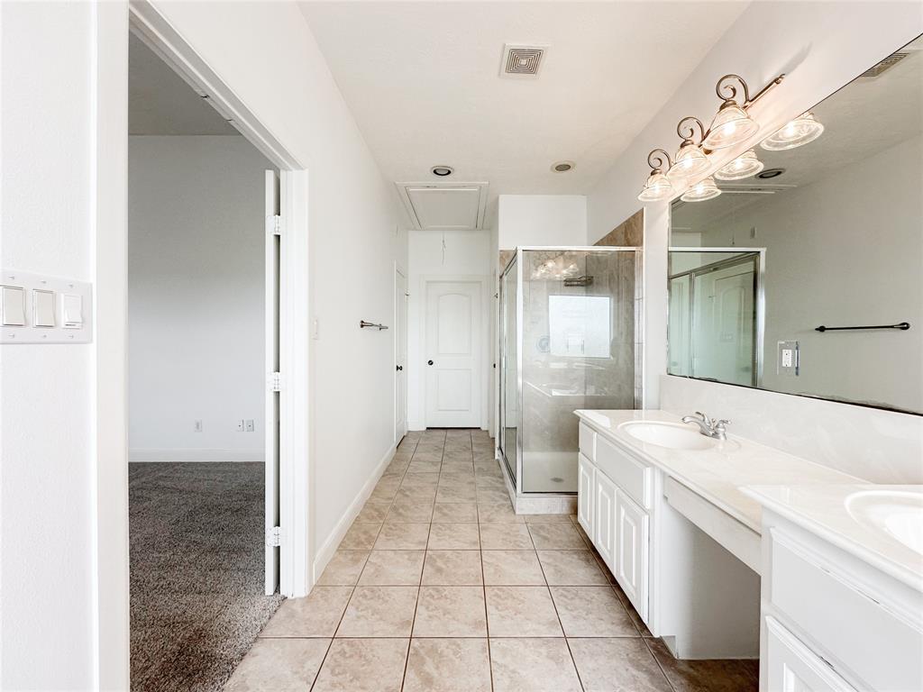 1727 Stacy Crest