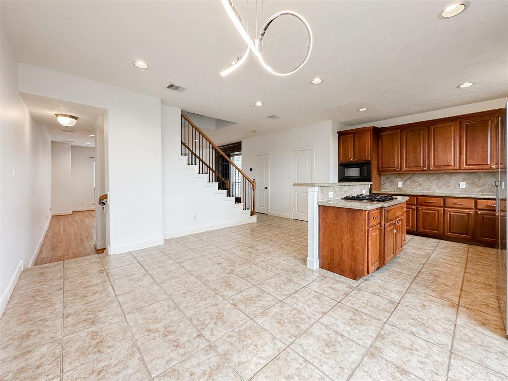 1727 Stacy Crest