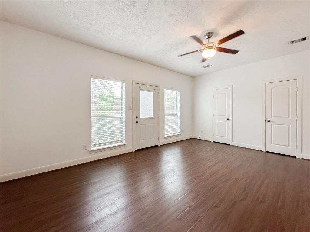 1727 Stacy Crest