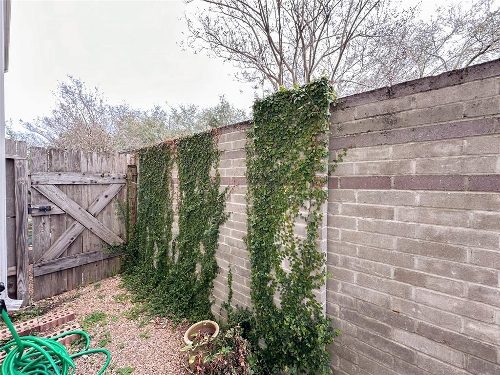 1727 Stacy Crest