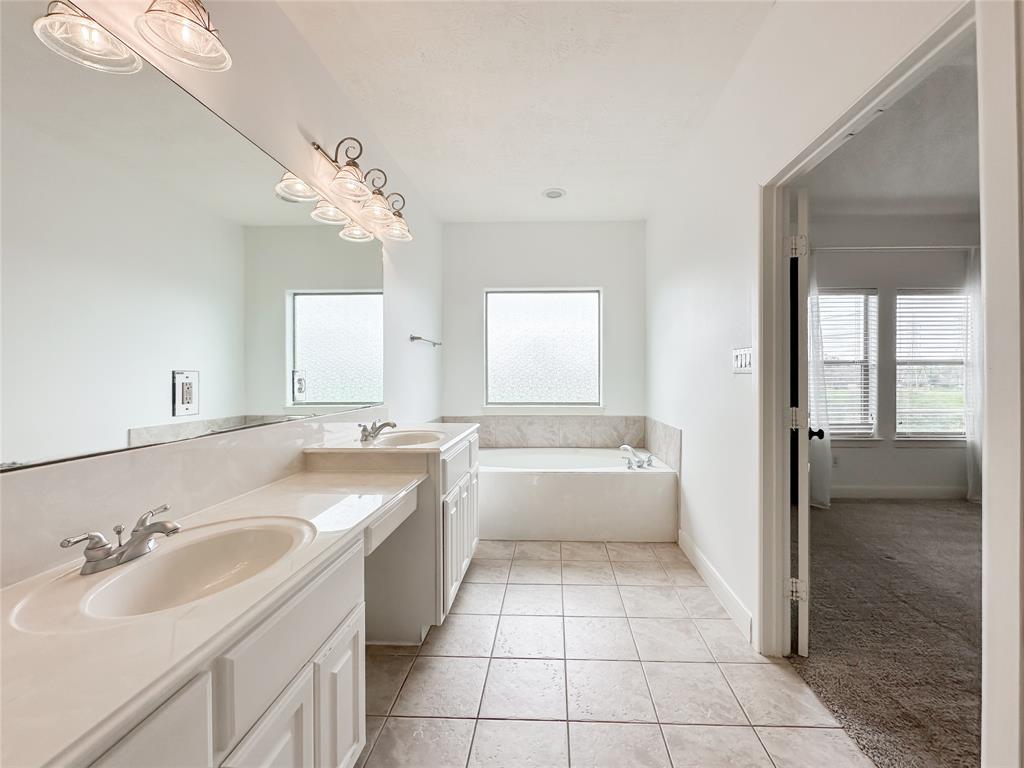1727 Stacy Crest